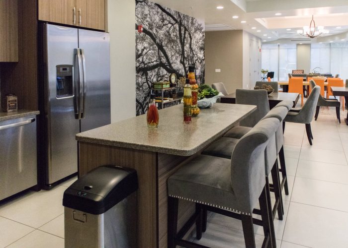 IMG_1616 Gibson Plaza Apartments