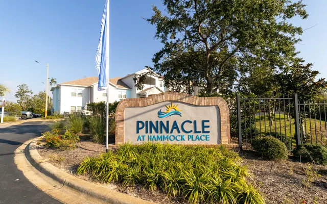 Pinnacle At Hammock Place Apartments Entrance Sign