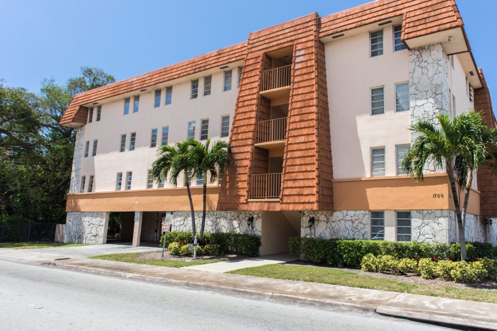 1700 Building Apartments Exterior