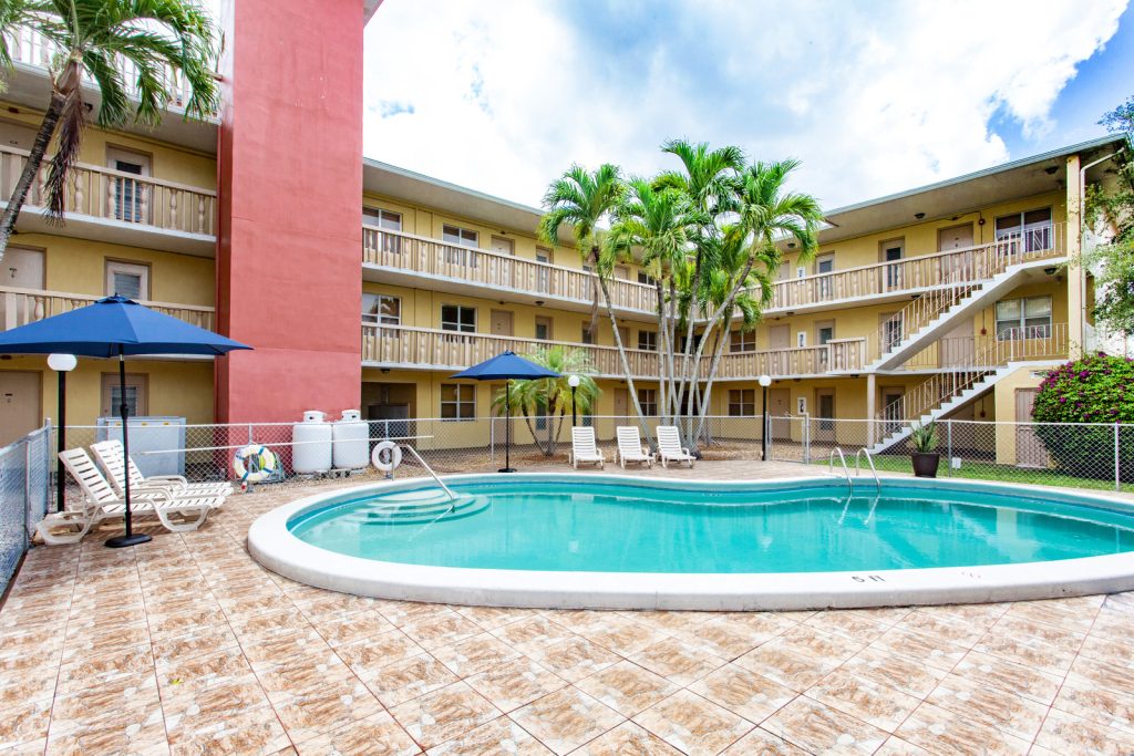 Douglas Townhomes Apartments Exterior