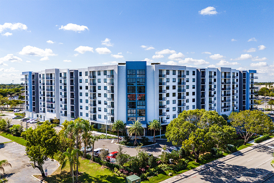 Metropolitan Apartments Exterior
