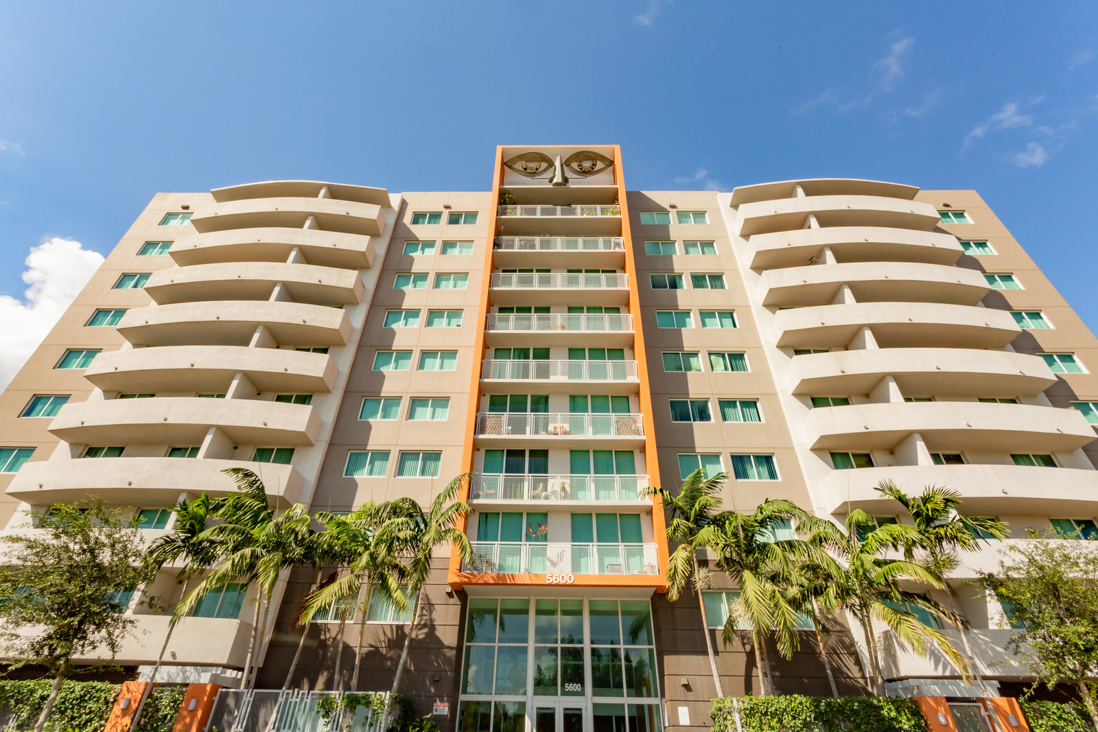 Pinnacle Place Apartments Exterior