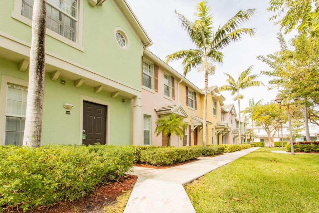 Pinnacle Village Apartments Exterior